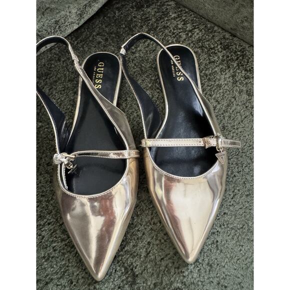 👻Guess Charm Gold Sling Back Flats 9 - Picture 3 of 8